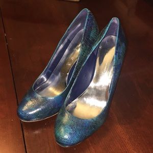 INC Aqua/Teal/Blue Pumps Size 8